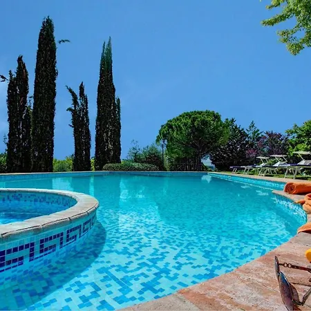 Sleeps 9 Pool Air Con Wifi Giove